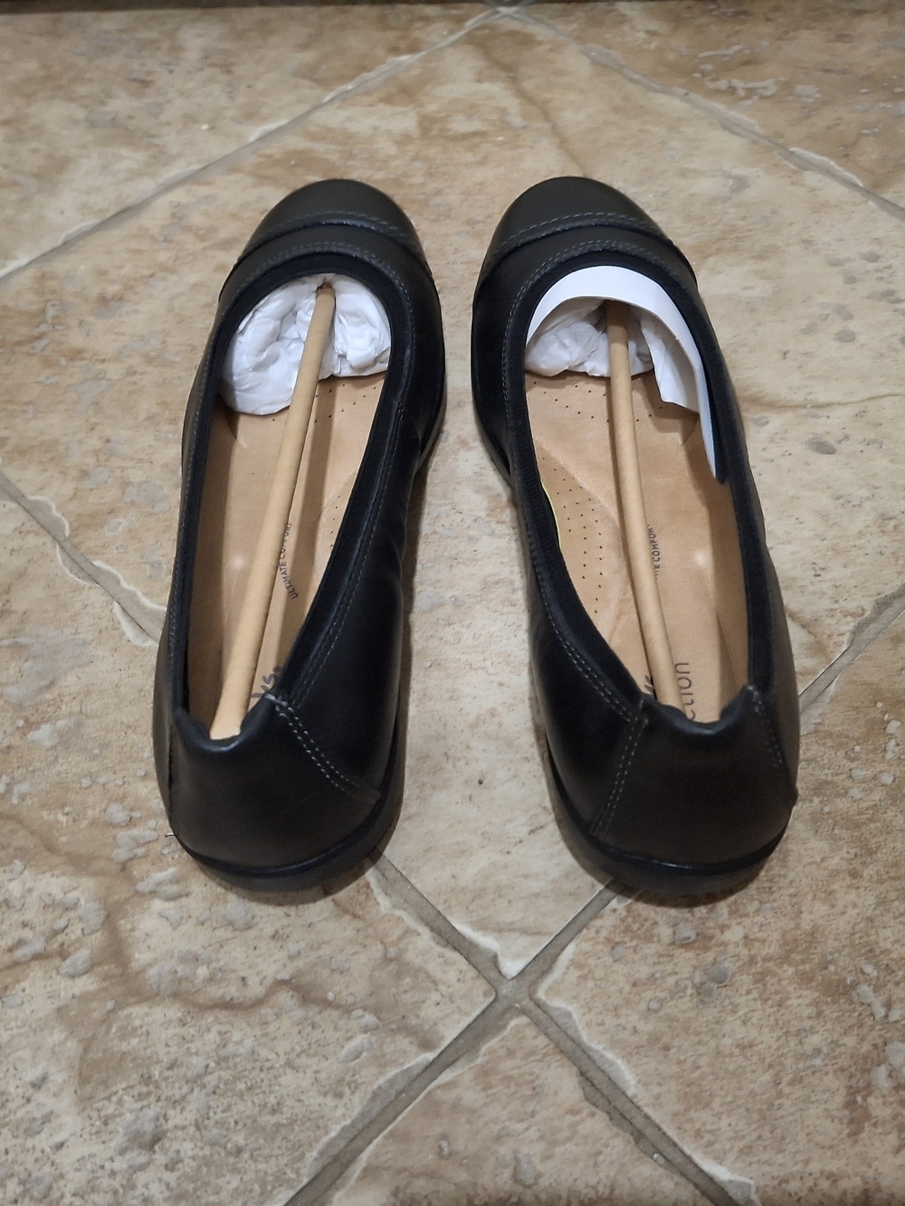 NIB Retail $85 Clarks Black Women's Leather Ballet Flats Style Meadow Opal - Picture 3 of 7